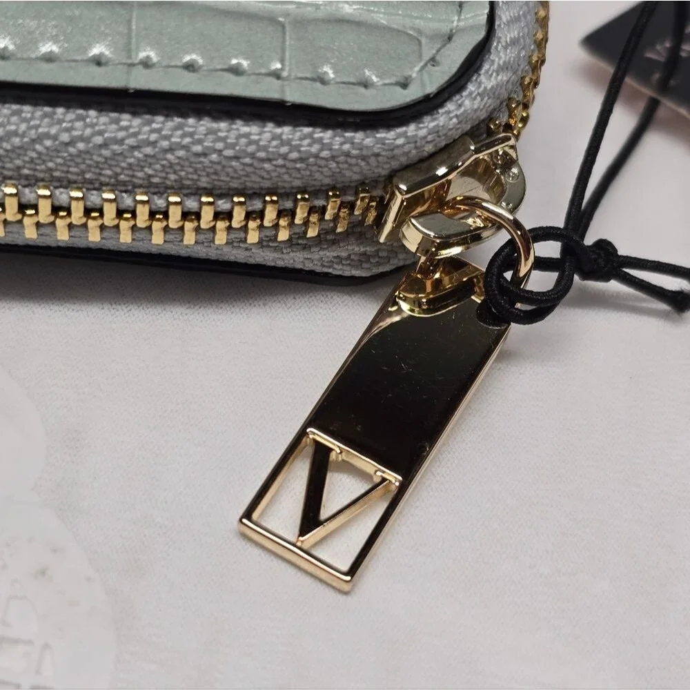 Victoria's Secret Teal Croc Embossed Vegan Leather Large Bi-Fold Wallet NWT - Picture 6 of 13